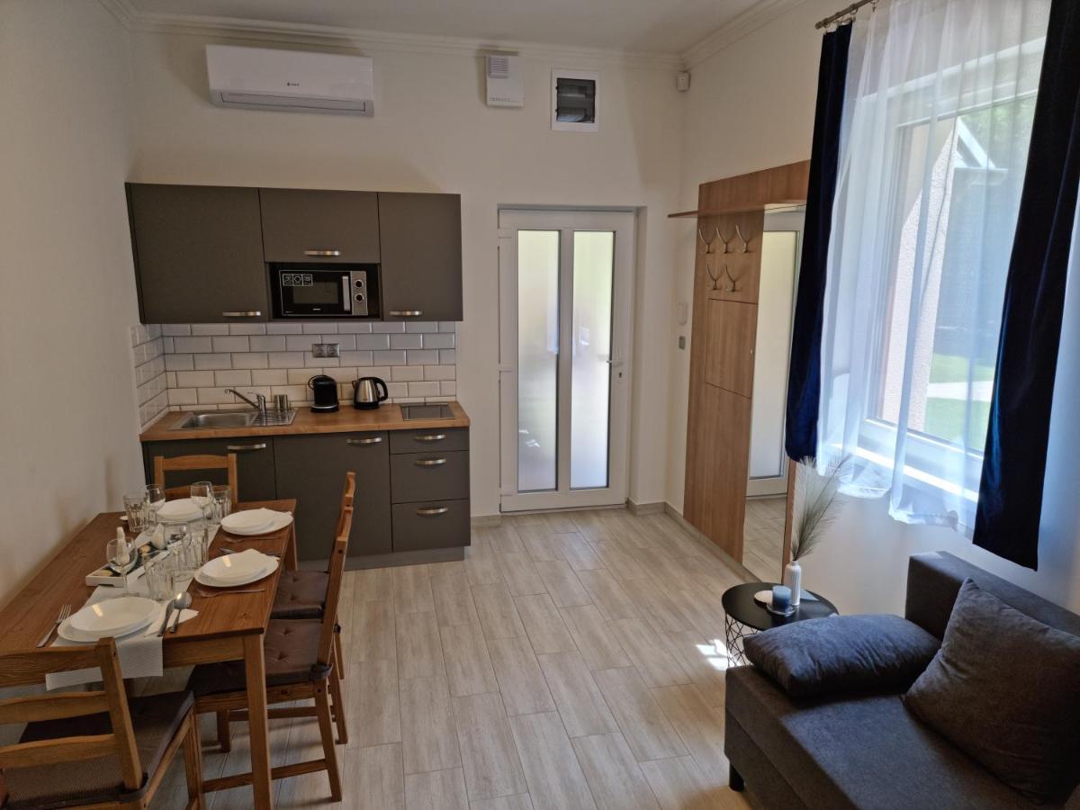 Karinthy Haz Guest House Siofok Bagian luar foto