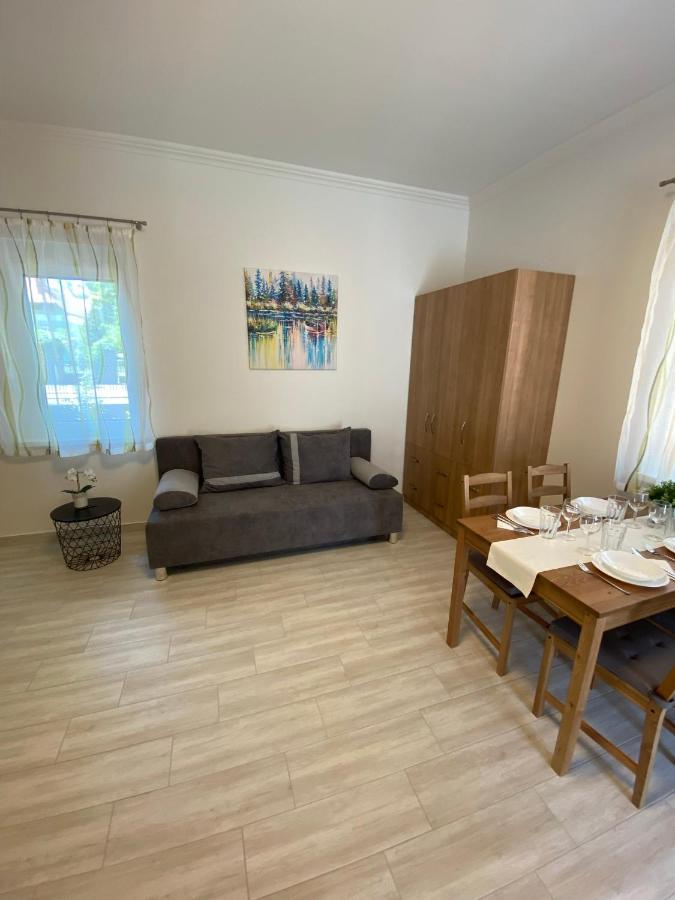 Karinthy Haz Guest House Siofok Bagian luar foto