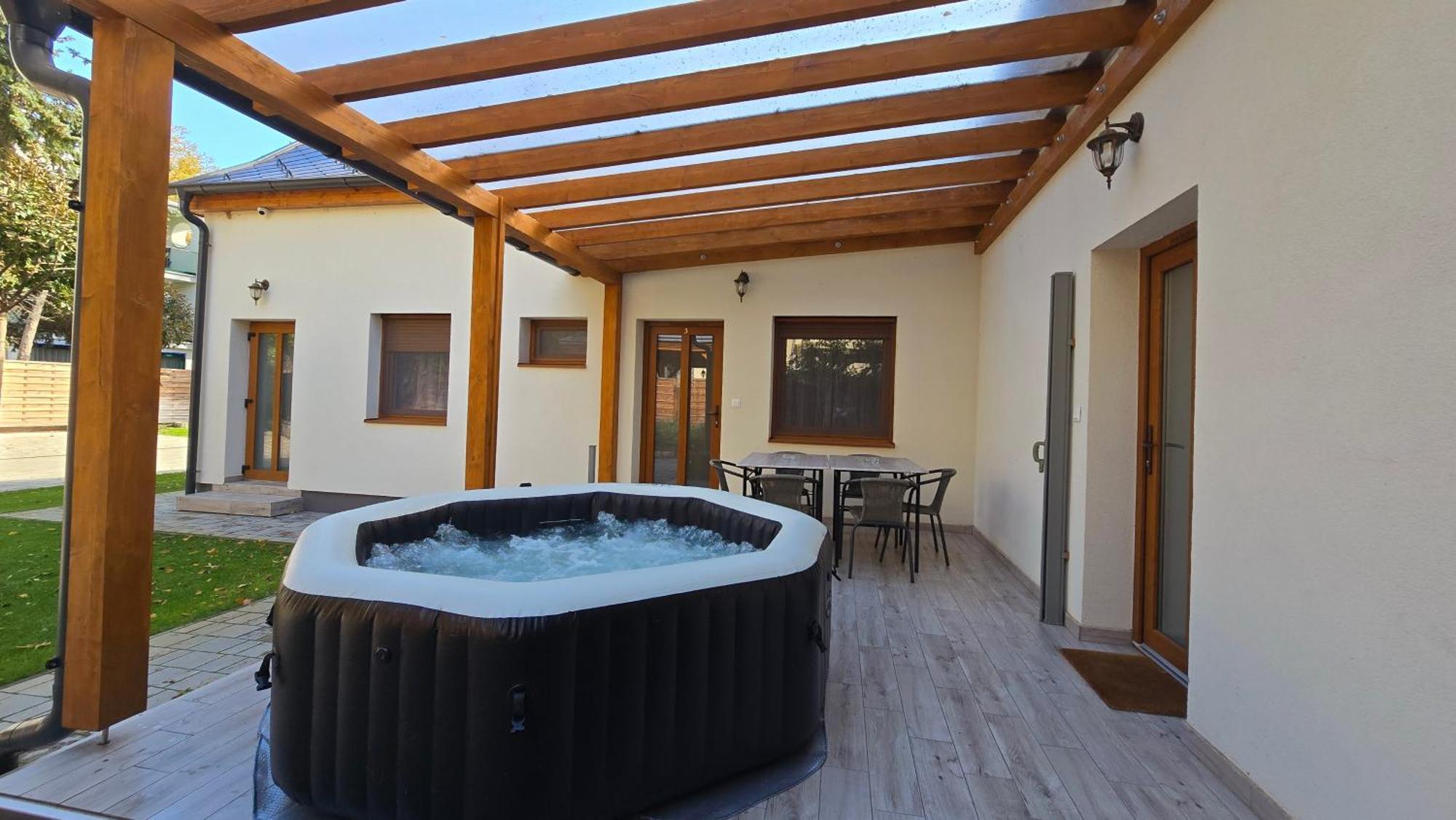 Karinthy Haz Guest House Siofok Bagian luar foto